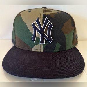 New York Yankees, New Era Hat, Size 7 3/4